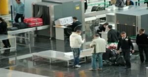 ضابط أمن المطار ضابط أمن المطار